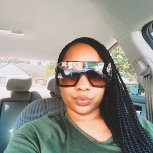 Meet your Posher, Christal